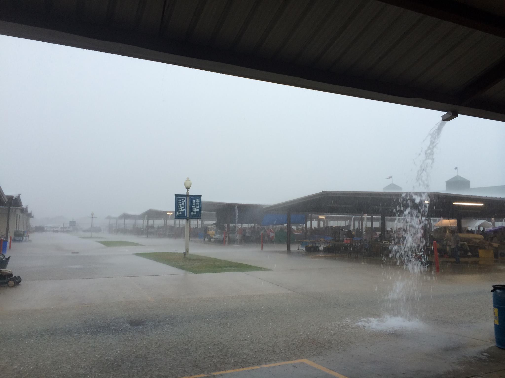 Houston Downpour-Texisms-USMexpats.wordpress.com-Texas-Houston-Shopping-Trader's Village